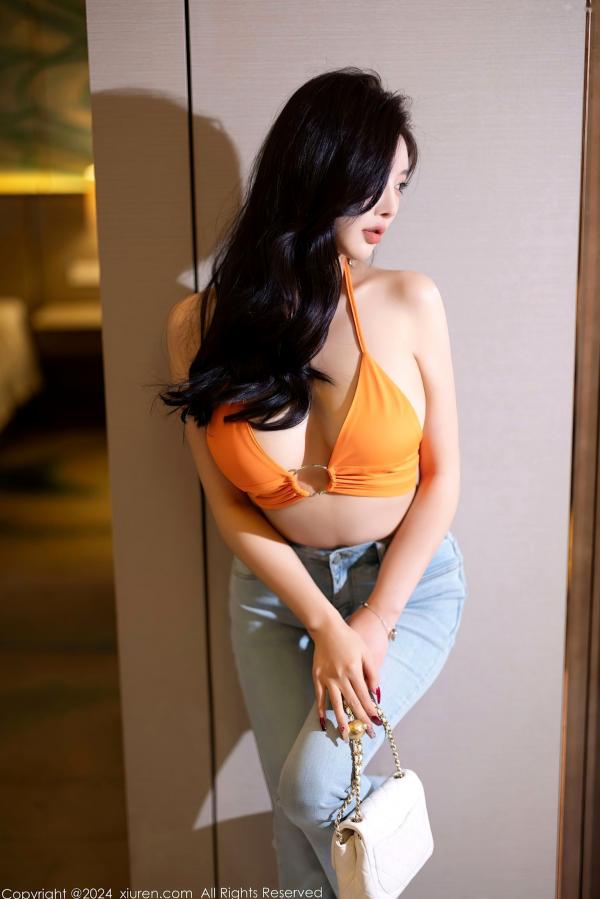 杨晨晨 sugar小甜心CC  XiuRen秀人网-9282-杨晨晨Yome-超小白色比基尼私房写真-诱惑白丝高跟显身材-大尺度美图(2024.10.14)第11张图片