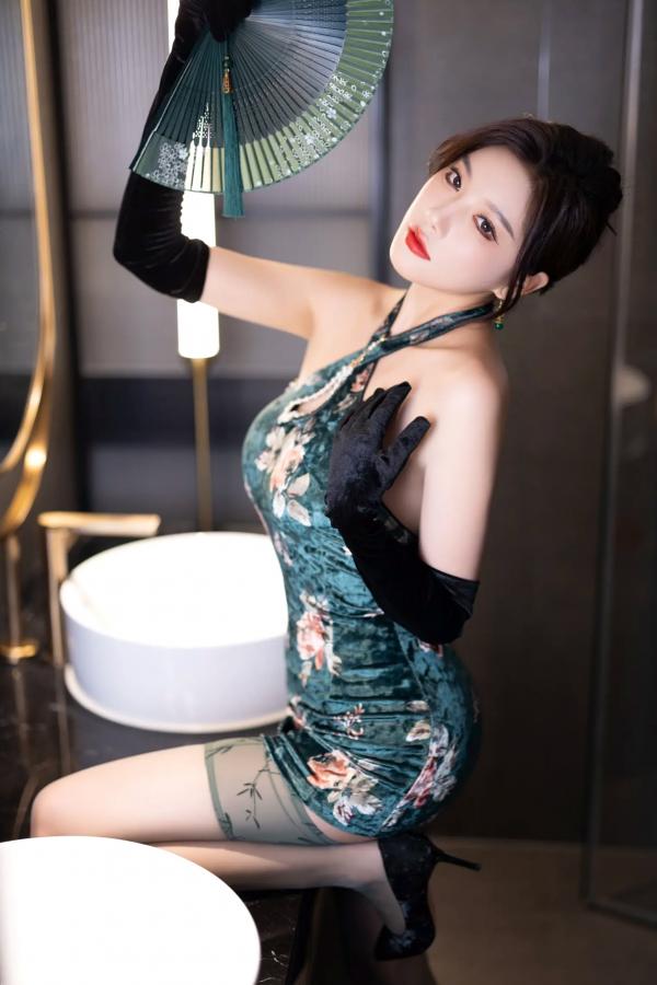 杨晨晨 sugar小甜心CC  杨晨晨 - 绿色复古旗袍与蕾丝内衣私房照，优雅与性感的碰撞 [103P]第7张图片
