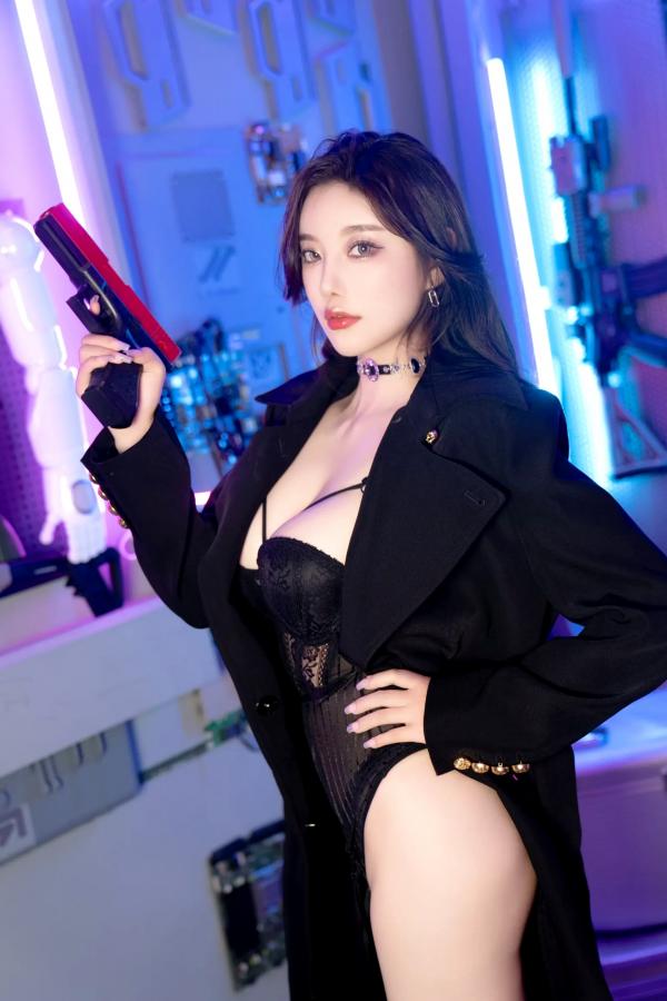 杨晨晨 sugar小甜心CC  杨晨晨 - 赛博朋克科技风私房写真，开档情趣网袜冷艳诱惑 [102P]第15张图片