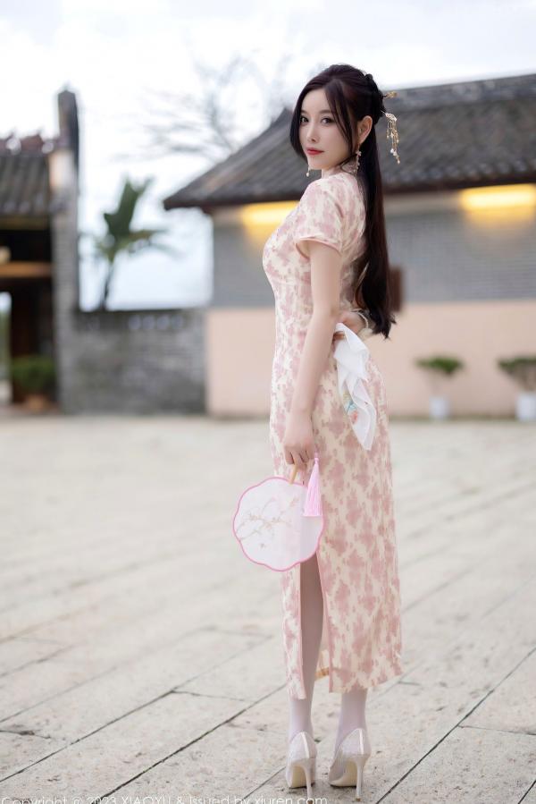 杨晨晨 杨晨晨Yome  XiaoYu语画界-993-杨晨晨Yome-浅色提花旗袍古典韵味与白色蕾丝内衣白丝诱惑-2023.03.24-无圣光大尺度写真第19张图片