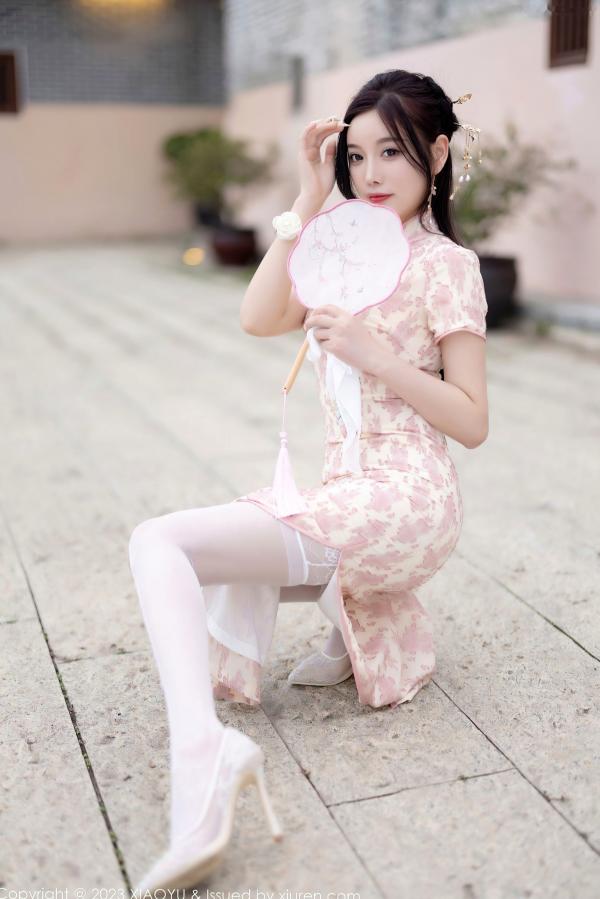 杨晨晨 杨晨晨Yome  XiaoYu语画界-993-杨晨晨Yome-浅色提花旗袍古典韵味与白色蕾丝内衣白丝诱惑-2023.03.24-无圣光大尺度写真第21张图片