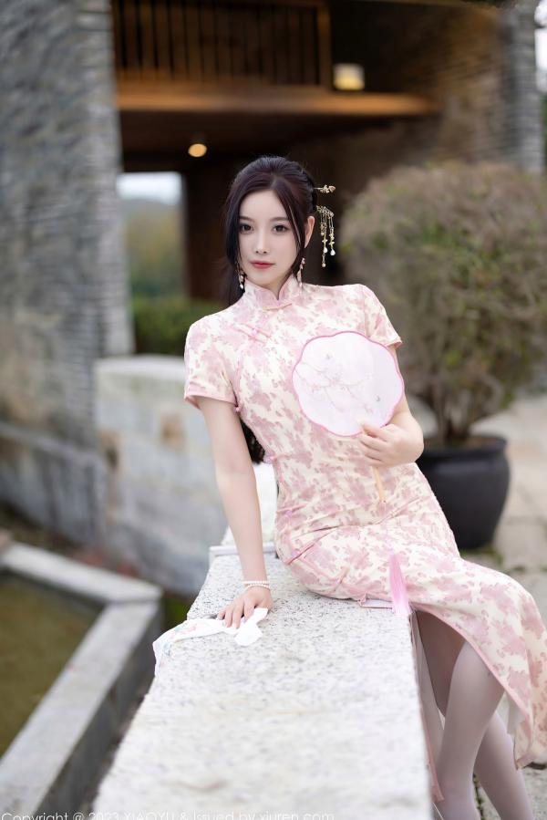 杨晨晨 杨晨晨Yome  XiaoYu语画界-993-杨晨晨Yome-浅色提花旗袍古典韵味与白色蕾丝内衣白丝诱惑-2023.03.24-无圣光大尺度写真第23张图片
