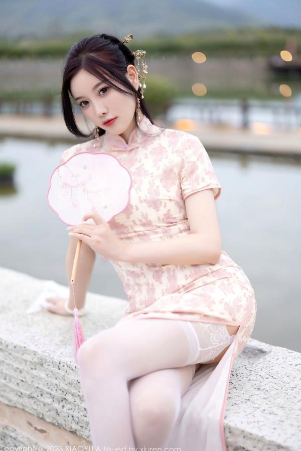 杨晨晨 杨晨晨Yome  XiaoYu语画界-993-杨晨晨Yome-浅色提花旗袍古典韵味与白色蕾丝内衣白丝诱惑-2023.03.24-无圣光大尺度写真第31张图片