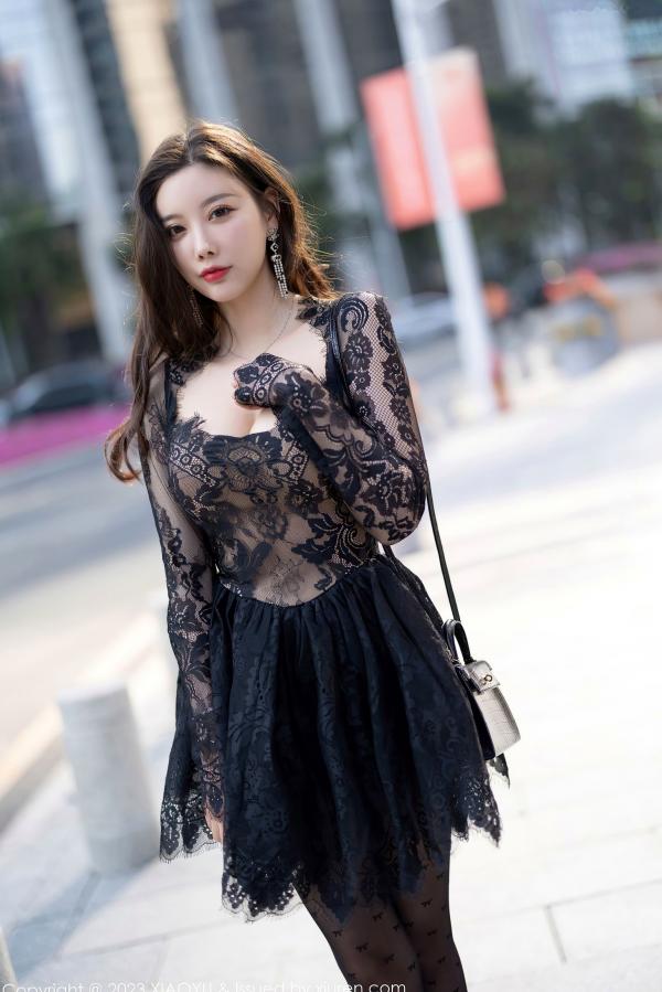 杨晨晨 杨晨晨Yome  XiaoYu语画界-988-杨晨晨Yome-黑色蕾丝透视连衣短裙、性感丝袜高跟鞋，冷艳车库与私房写真-2023.03.17无圣光第1张图片