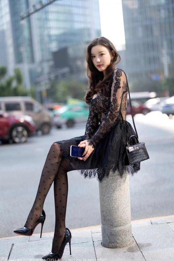 杨晨晨 杨晨晨Yome  XiaoYu语画界-988-杨晨晨Yome-黑色蕾丝透视连衣短裙、性感丝袜高跟鞋，冷艳车库与私房写真-2023.03.17无圣光第5张图片