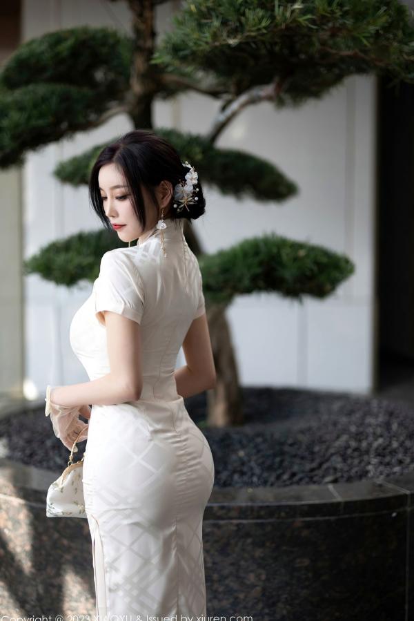 杨晨晨 杨晨晨Yome  XiaoYu语画界978期：杨晨晨白色内衣吊带丝袜私房写真，修长美腿与冷艳气质演绎极致诱惑，无圣光高清大尺度视觉大片第5张图片