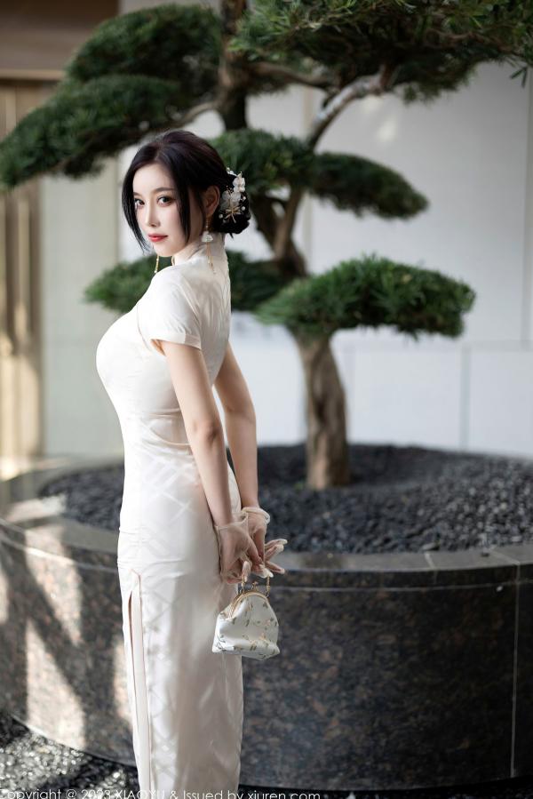 杨晨晨 杨晨晨Yome  XiaoYu语画界978期：杨晨晨白色内衣吊带丝袜私房写真，修长美腿与冷艳气质演绎极致诱惑，无圣光高清大尺度视觉大片第6张图片