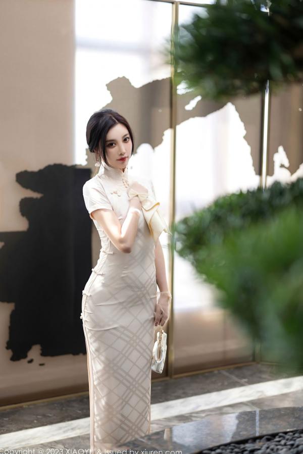杨晨晨 杨晨晨Yome  XiaoYu语画界978期：杨晨晨白色内衣吊带丝袜私房写真，修长美腿与冷艳气质演绎极致诱惑，无圣光高清大尺度视觉大片第17张图片