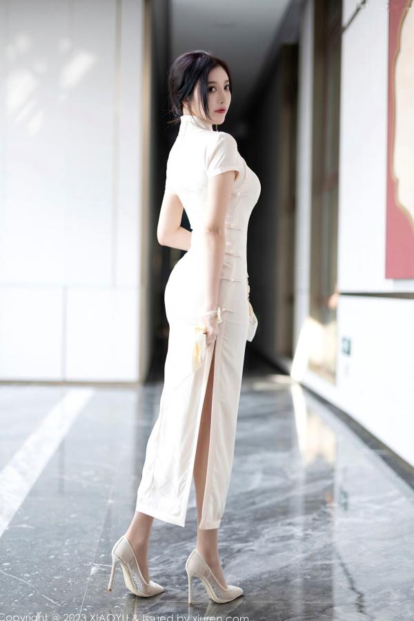 杨晨晨 杨晨晨Yome  XiaoYu语画界978期：杨晨晨白色内衣吊带丝袜私房写真，修长美腿与冷艳气质演绎极致诱惑，无圣光高清大尺度视觉大片第20张图片