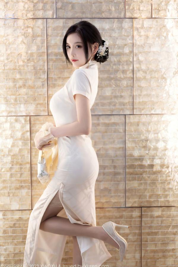 杨晨晨 杨晨晨Yome  XiaoYu语画界978期：杨晨晨白色内衣吊带丝袜私房写真，修长美腿与冷艳气质演绎极致诱惑，无圣光高清大尺度视觉大片第22张图片