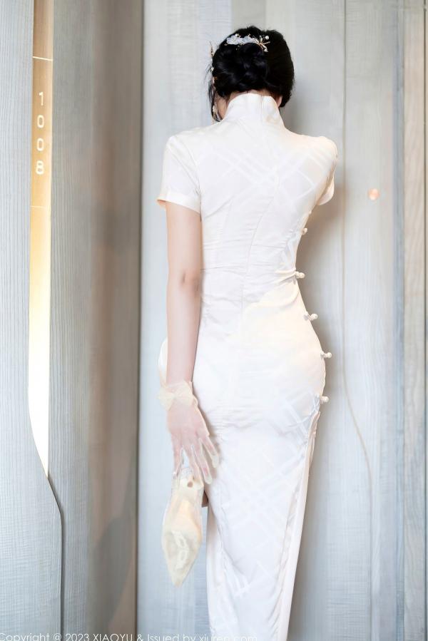 杨晨晨 杨晨晨Yome  XiaoYu语画界978期：杨晨晨白色内衣吊带丝袜私房写真，修长美腿与冷艳气质演绎极致诱惑，无圣光高清大尺度视觉大片第23张图片