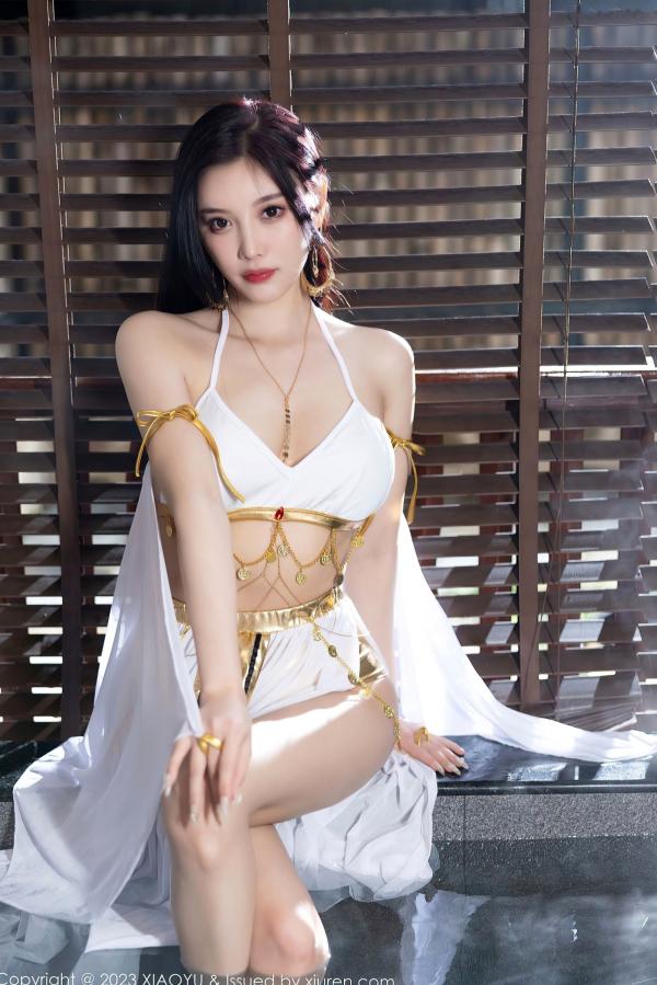 杨晨晨 杨晨晨Yome  XiaoYu语画界973期：杨晨晨Yome温泉汤池湿身写真，极品透视白纱配金色饰品，展现诱人曲线与冷艳气息，无圣光大尺度唯美呈现第49张图片