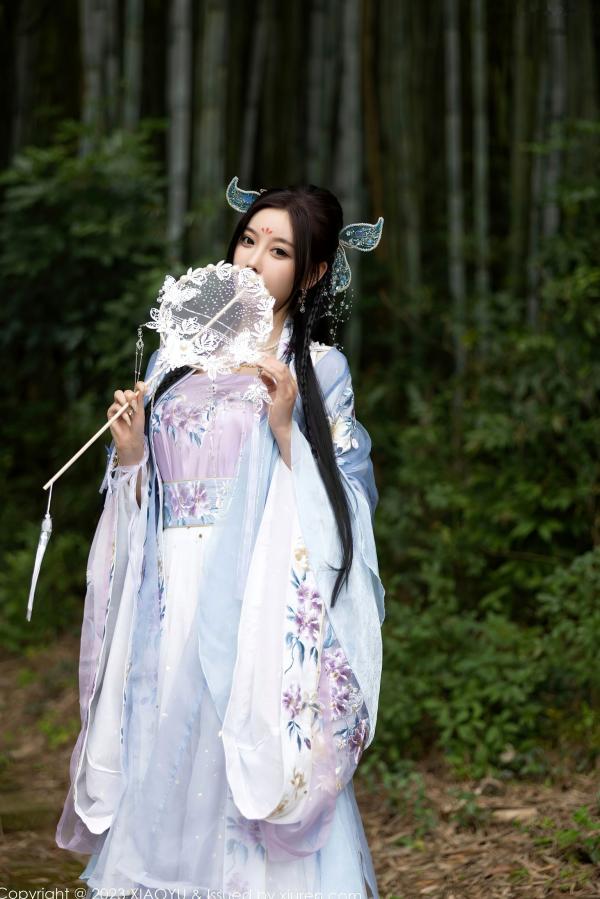 杨晨晨 杨晨晨Yome  XiaoYu语画界970杨晨晨Yome，花海古装与室内蕾丝内衣丝袜诱惑，绝美气质大尺度私房写真第2张图片