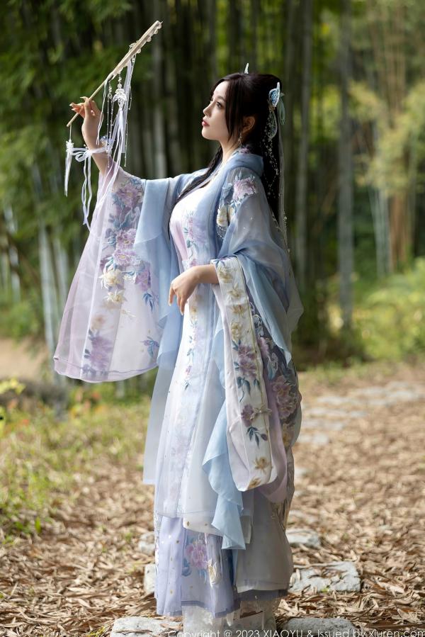 杨晨晨 杨晨晨Yome  XiaoYu语画界970杨晨晨Yome，花海古装与室内蕾丝内衣丝袜诱惑，绝美气质大尺度私房写真第9张图片