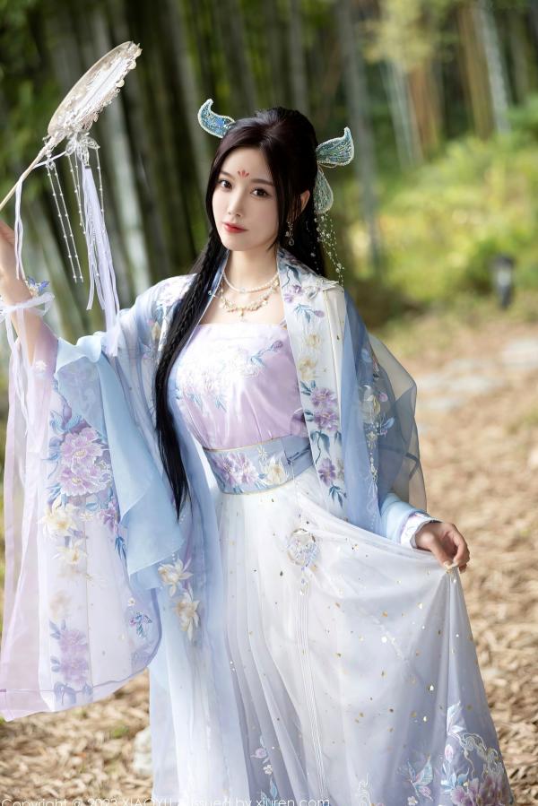 杨晨晨 杨晨晨Yome  XiaoYu语画界970杨晨晨Yome，花海古装与室内蕾丝内衣丝袜诱惑，绝美气质大尺度私房写真第11张图片