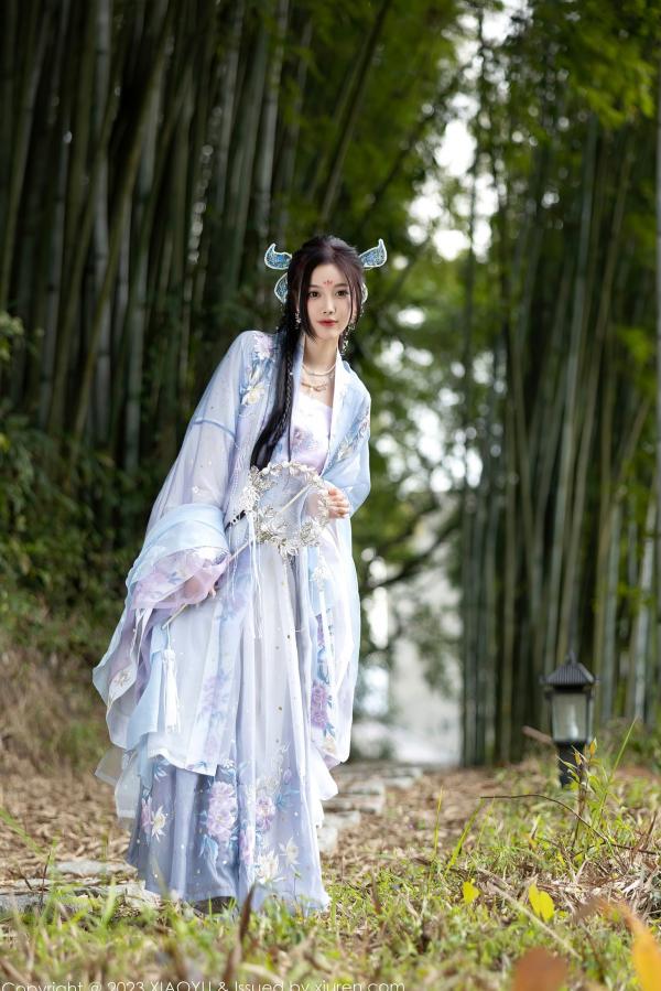 杨晨晨 杨晨晨Yome  XiaoYu语画界970杨晨晨Yome，花海古装与室内蕾丝内衣丝袜诱惑，绝美气质大尺度私房写真第12张图片