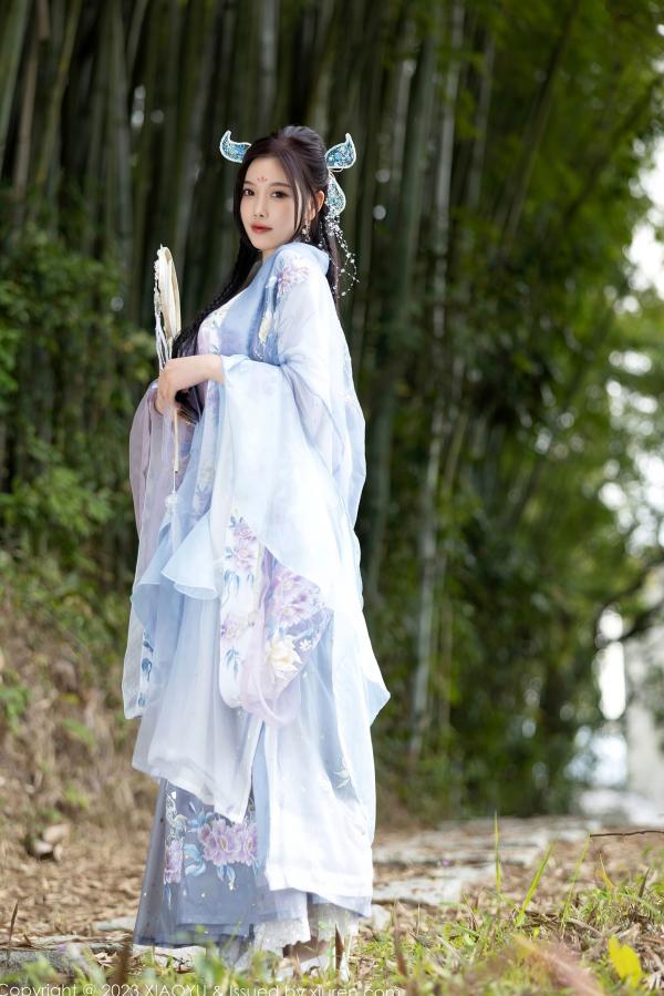 杨晨晨 杨晨晨Yome  XiaoYu语画界970杨晨晨Yome，花海古装与室内蕾丝内衣丝袜诱惑，绝美气质大尺度私房写真第15张图片