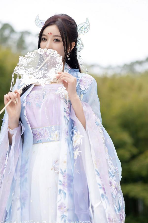 杨晨晨 杨晨晨Yome  XiaoYu语画界970杨晨晨Yome，花海古装与室内蕾丝内衣丝袜诱惑，绝美气质大尺度私房写真第17张图片