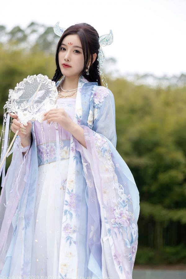 杨晨晨 杨晨晨Yome  XiaoYu语画界970杨晨晨Yome，花海古装与室内蕾丝内衣丝袜诱惑，绝美气质大尺度私房写真第18张图片