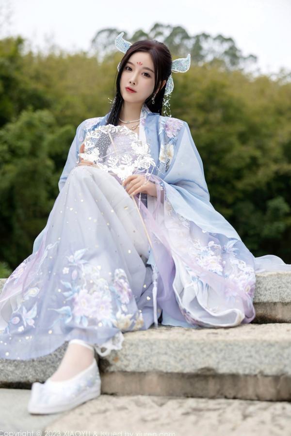 杨晨晨 杨晨晨Yome  XiaoYu语画界970杨晨晨Yome，花海古装与室内蕾丝内衣丝袜诱惑，绝美气质大尺度私房写真第20张图片
