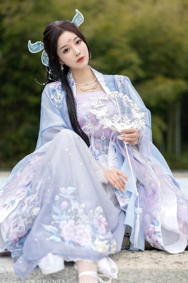 杨晨晨 杨晨晨Yome  XiaoYu语画界970杨晨晨Yome，花海古装与室内蕾丝内衣丝袜诱惑，绝美气质大尺度私房写真第21张图片