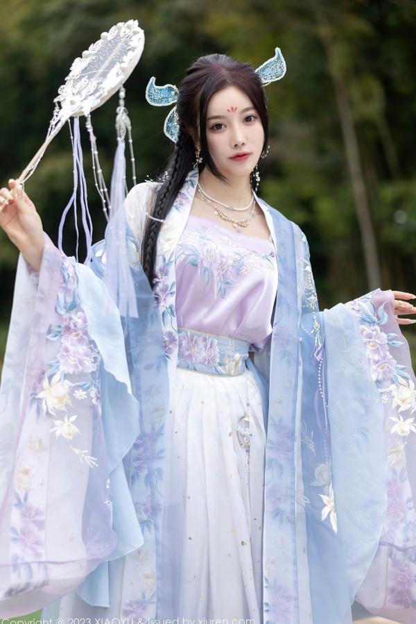 杨晨晨 杨晨晨Yome  XiaoYu语画界970杨晨晨Yome，花海古装与室内蕾丝内衣丝袜诱惑，绝美气质大尺度私房写真第27张图片
