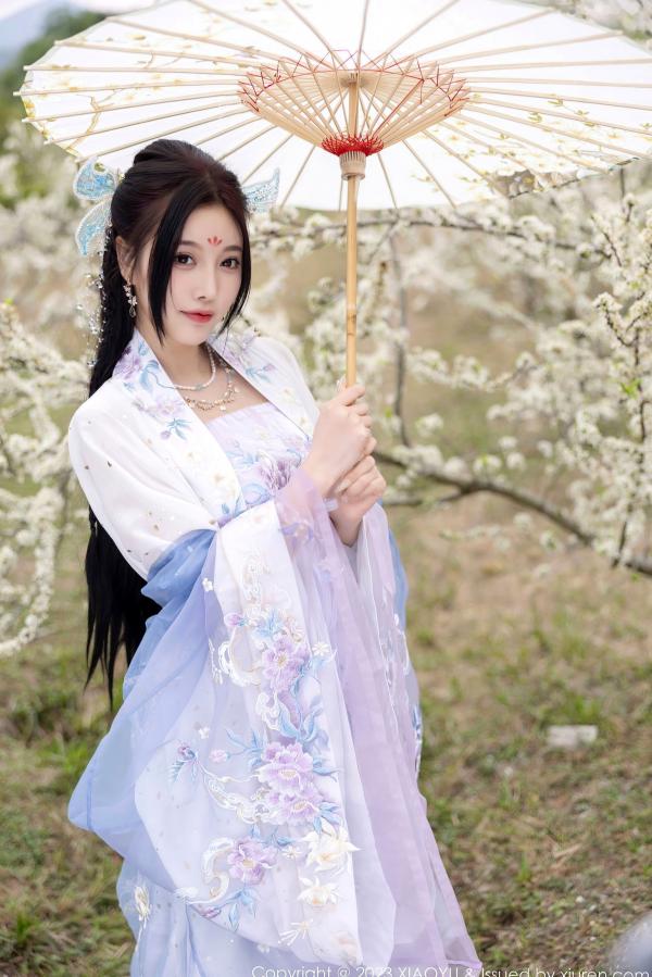 杨晨晨 杨晨晨Yome  XiaoYu语画界970杨晨晨Yome，花海古装与室内蕾丝内衣丝袜诱惑，绝美气质大尺度私房写真第31张图片