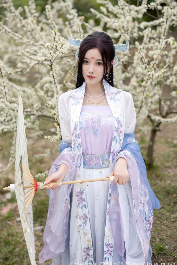 杨晨晨 杨晨晨Yome  XiaoYu语画界970杨晨晨Yome，花海古装与室内蕾丝内衣丝袜诱惑，绝美气质大尺度私房写真第34张图片