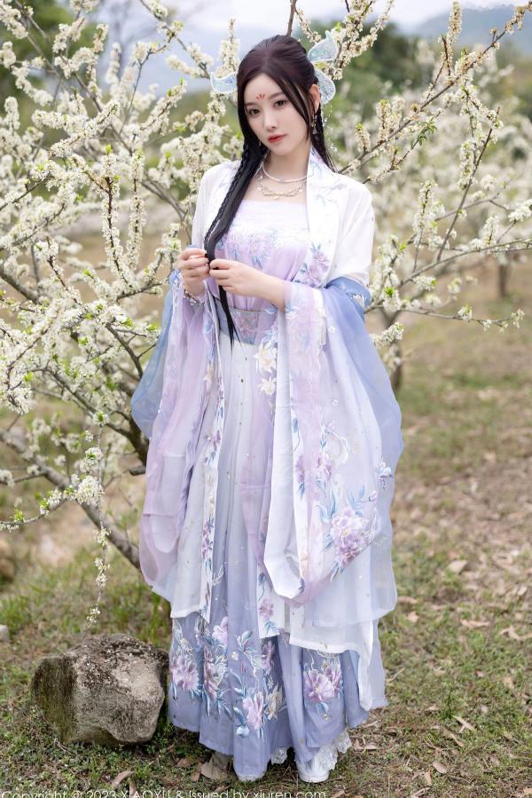 杨晨晨 杨晨晨Yome  XiaoYu语画界970杨晨晨Yome，花海古装与室内蕾丝内衣丝袜诱惑，绝美气质大尺度私房写真第49张图片