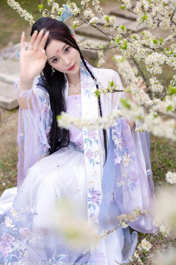 杨晨晨 杨晨晨Yome  XiaoYu语画界970杨晨晨Yome，花海古装与室内蕾丝内衣丝袜诱惑，绝美气质大尺度私房写真第57张图片