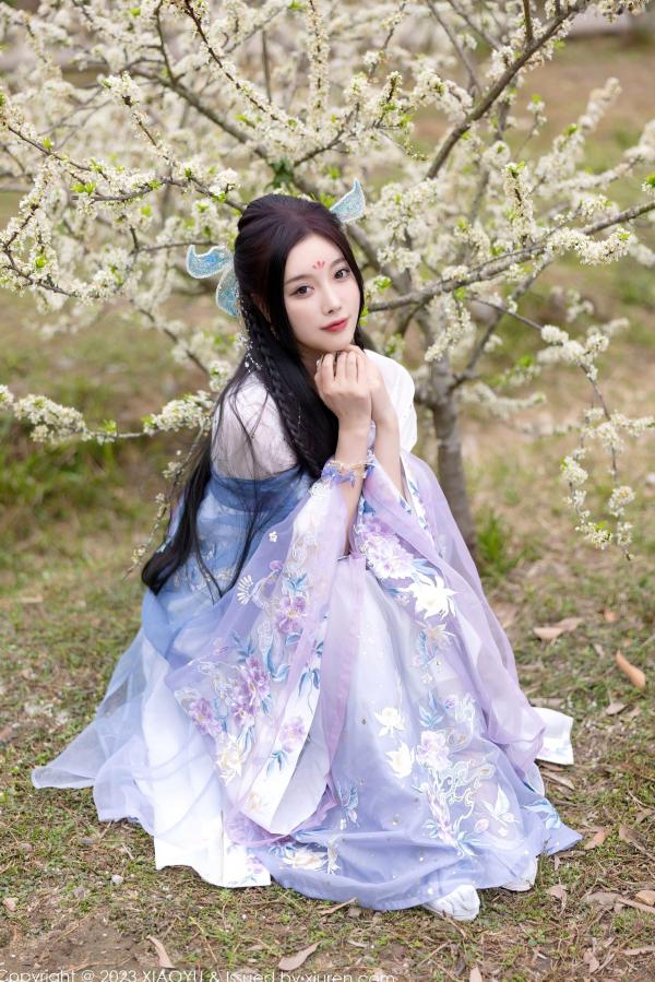 杨晨晨 杨晨晨Yome  XiaoYu语画界970杨晨晨Yome，花海古装与室内蕾丝内衣丝袜诱惑，绝美气质大尺度私房写真第59张图片