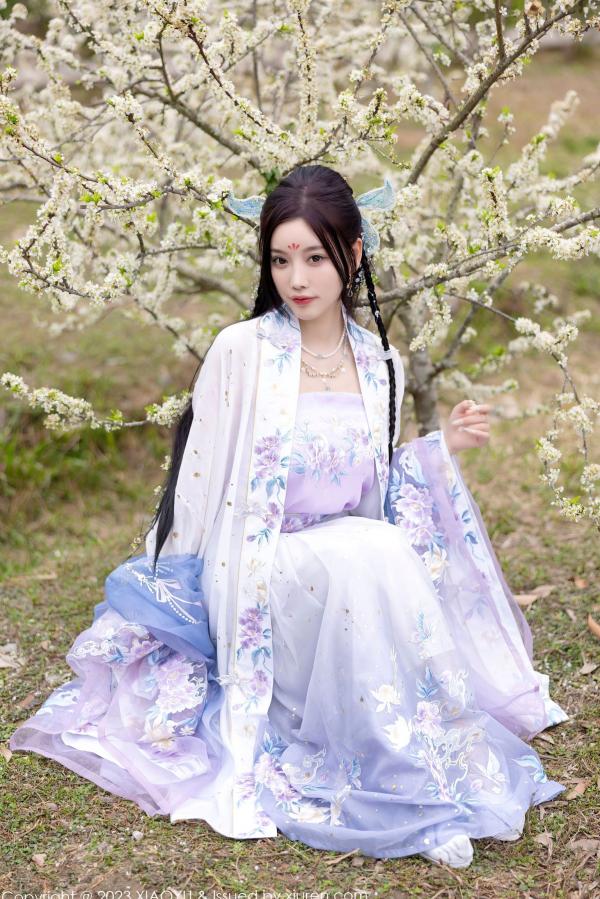 杨晨晨 杨晨晨Yome  XiaoYu语画界970杨晨晨Yome，花海古装与室内蕾丝内衣丝袜诱惑，绝美气质大尺度私房写真第60张图片