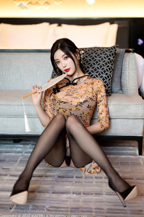 杨晨晨 杨晨晨Yome  XiaoYu语画界927-杨晨晨Yome旗袍私房写真，轻透质感裹身黑丝美腿，尽显极致古典性感诱惑第53张图片