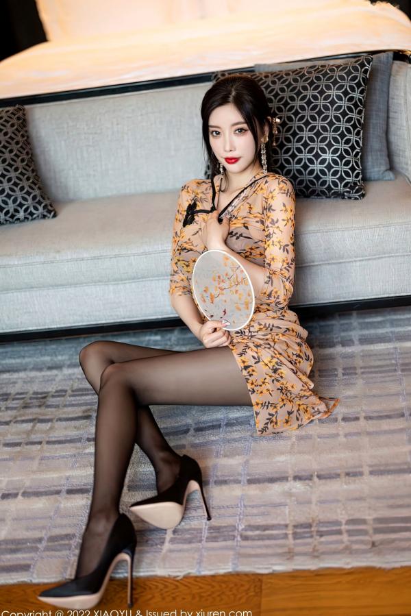 杨晨晨 杨晨晨Yome  XiaoYu语画界927-杨晨晨Yome旗袍私房写真，轻透质感裹身黑丝美腿，尽显极致古典性感诱惑第56张图片