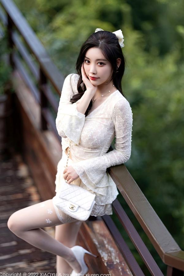 杨晨晨 杨晨晨Yome  XiaoYu语画界-杨晨晨Yome：白色蕾丝薄纱纯欲私房照，优雅身姿尽显诱惑美腿，魅力曲线大尺度写真第4张图片