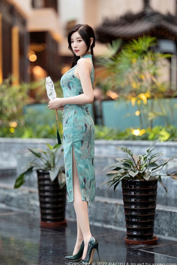 杨晨晨 杨晨晨Yome  XiaoYu语画界-杨晨晨Yome-东方古典韵味旗袍女神，身姿曼妙优雅，古风建筑下尽显高级诱惑感（2022.10.14）第6张图片