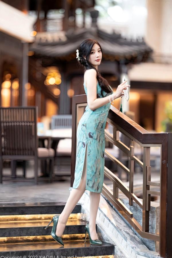 杨晨晨 杨晨晨Yome  XiaoYu语画界-杨晨晨Yome-东方古典韵味旗袍女神，身姿曼妙优雅，古风建筑下尽显高级诱惑感（2022.10.14）第11张图片