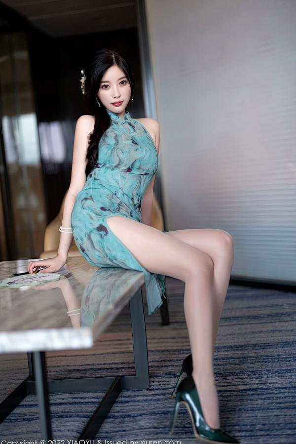 杨晨晨 杨晨晨Yome  XiaoYu语画界-杨晨晨Yome-东方古典韵味旗袍女神，身姿曼妙优雅，古风建筑下尽显高级诱惑感（2022.10.14）第31张图片