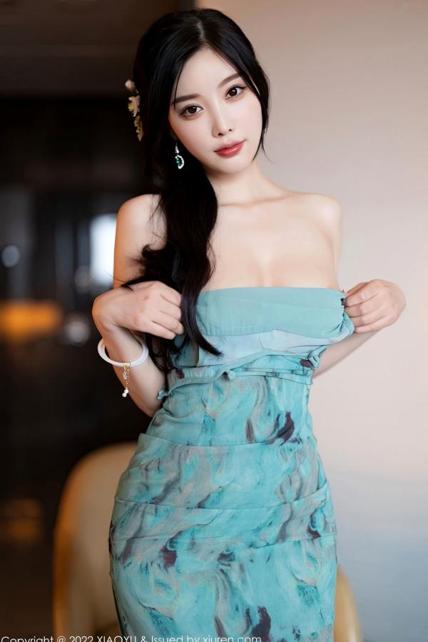 杨晨晨 杨晨晨Yome  XiaoYu语画界-杨晨晨Yome-东方古典韵味旗袍女神，身姿曼妙优雅，古风建筑下尽显高级诱惑感（2022.10.14）第47张图片