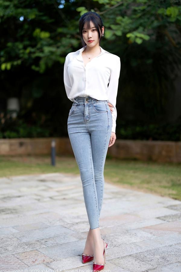 杨晨晨 杨晨晨Yome  XiaoYu语画界 846期 - 杨晨晨Yome 性感私房系列 - 白衬衫红色内衣肉丝诱惑，居家大尺度美图，无圣光极致展现第1张图片