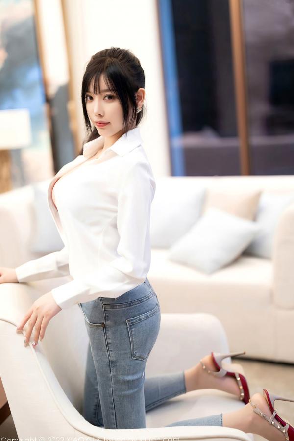 杨晨晨 杨晨晨Yome  XiaoYu语画界 846期 - 杨晨晨Yome 性感私房系列 - 白衬衫红色内衣肉丝诱惑，居家大尺度美图，无圣光极致展现第31张图片