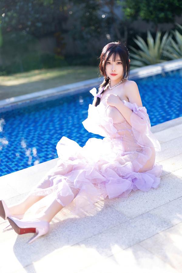 杨晨晨 杨晨晨Yome  XiaoYu语画界-杨晨晨Yome海南户外泳池比基尼私房写真，清透紫色套装勾勒绝美身姿，尽显夏日纯欲性感风情，无圣光大尺度第33张图片