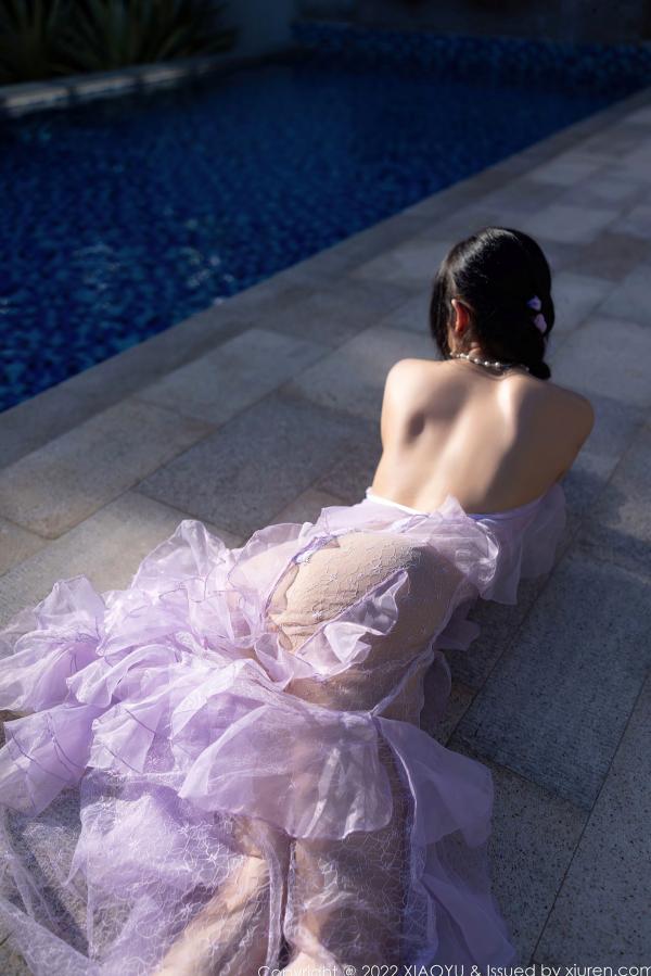 杨晨晨 杨晨晨Yome  XiaoYu语画界-杨晨晨Yome海南户外泳池比基尼私房写真，清透紫色套装勾勒绝美身姿，尽显夏日纯欲性感风情，无圣光大尺度第36张图片