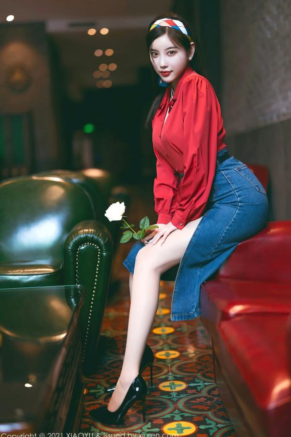 杨晨晨 杨晨晨Yome  XiaoYu语画界 杨晨晨Yome 红衬衫短裙私房写真 民国风冷艳诱惑大尺度第2张图片