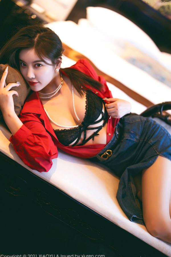 杨晨晨 杨晨晨Yome  XiaoYu语画界 杨晨晨Yome 红衬衫短裙私房写真 民国风冷艳诱惑大尺度第36张图片