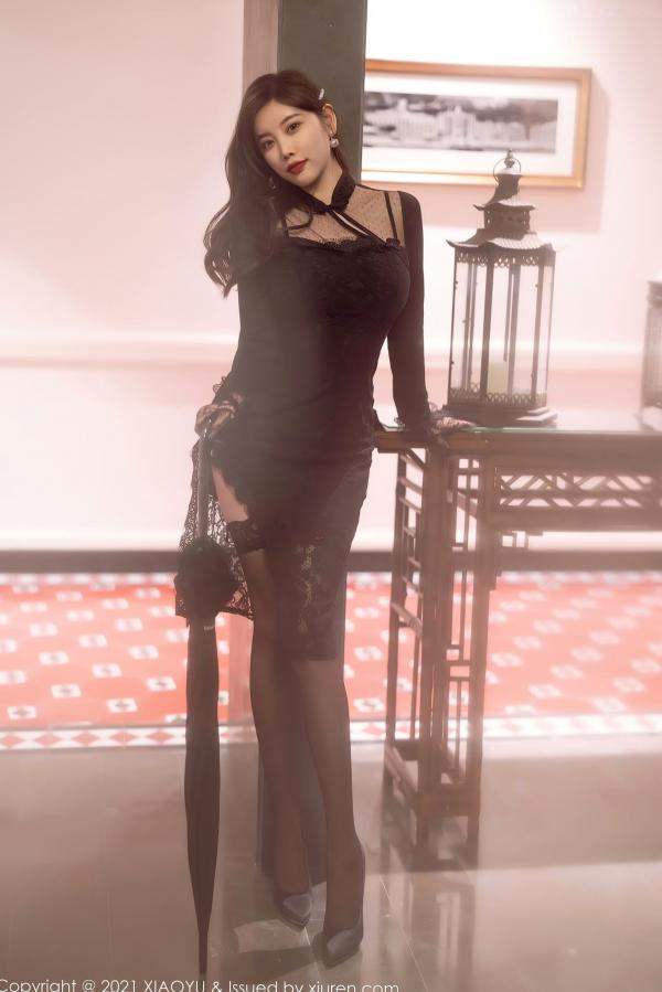 杨晨晨 杨晨晨Yome  杨晨晨Sugar私房写真：复古光影下的蕾丝黑丝吊带诱惑，优雅与性感并存，“白月光与朱砂痣”氛围感大片第1张图片