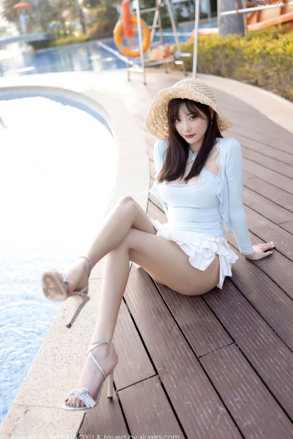 杨晨晨 杨晨晨Yome  语画界杨晨晨海边度假系列：淡蓝低胸装演绎灵动曲线，童颜巨乳尽显性感女神魅力第30张图片
