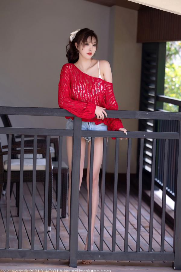 杨晨晨 杨晨晨Yome  XiaoYu语画界：杨晨晨西双版纳性感旅拍，身着白色内衣配牛仔短裤，挑战大尺度私房写真，完美展现曼妙曲线与极致诱惑，高清视觉盛宴第8张图片