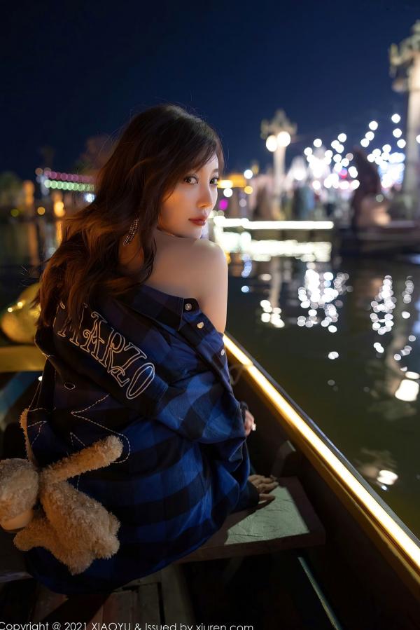 杨晨晨 杨晨晨Yome  XiaoYu语画界：杨晨晨西双版纳性感旅拍，身着白色内衣配牛仔短裤，挑战大尺度私房写真，完美展现曼妙曲线与极致诱惑，高清视觉盛宴第56张图片