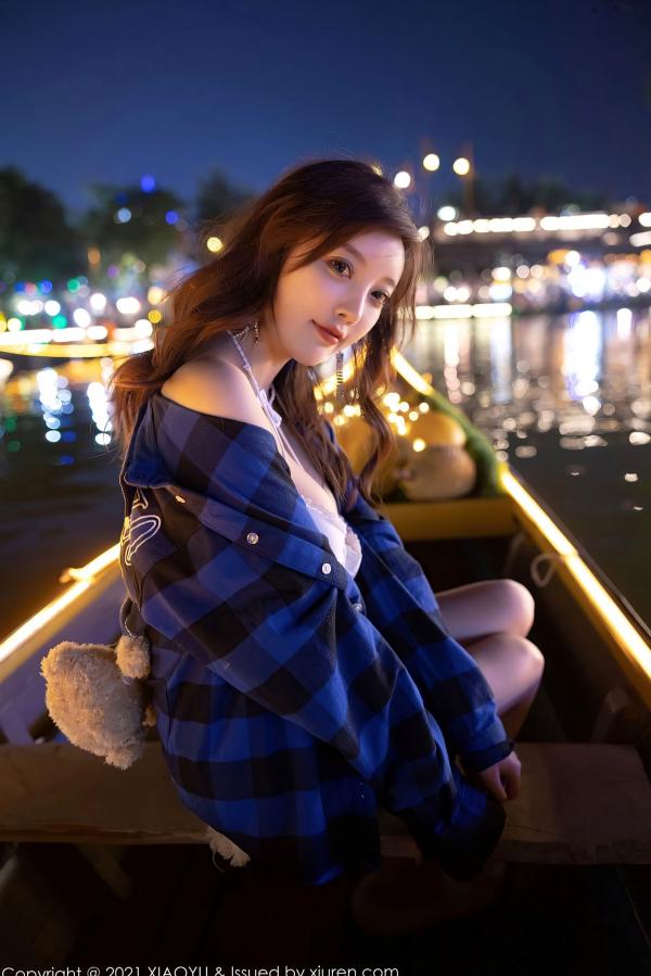 杨晨晨 杨晨晨Yome  XiaoYu语画界：杨晨晨西双版纳性感旅拍，身着白色内衣配牛仔短裤，挑战大尺度私房写真，完美展现曼妙曲线与极致诱惑，高清视觉盛宴第58张图片